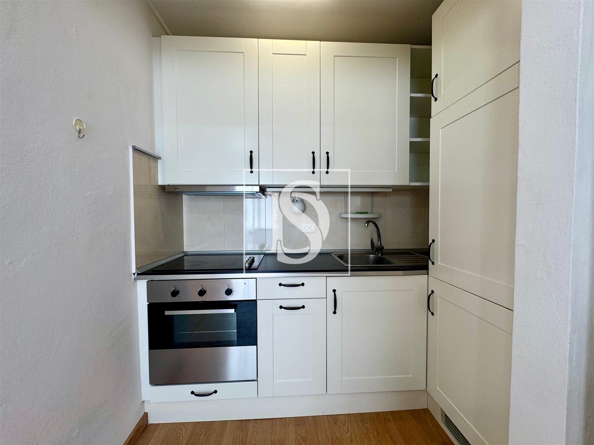 Apartamento T3 no Entroncamento | 1.º Andar de Moradia com Garagem