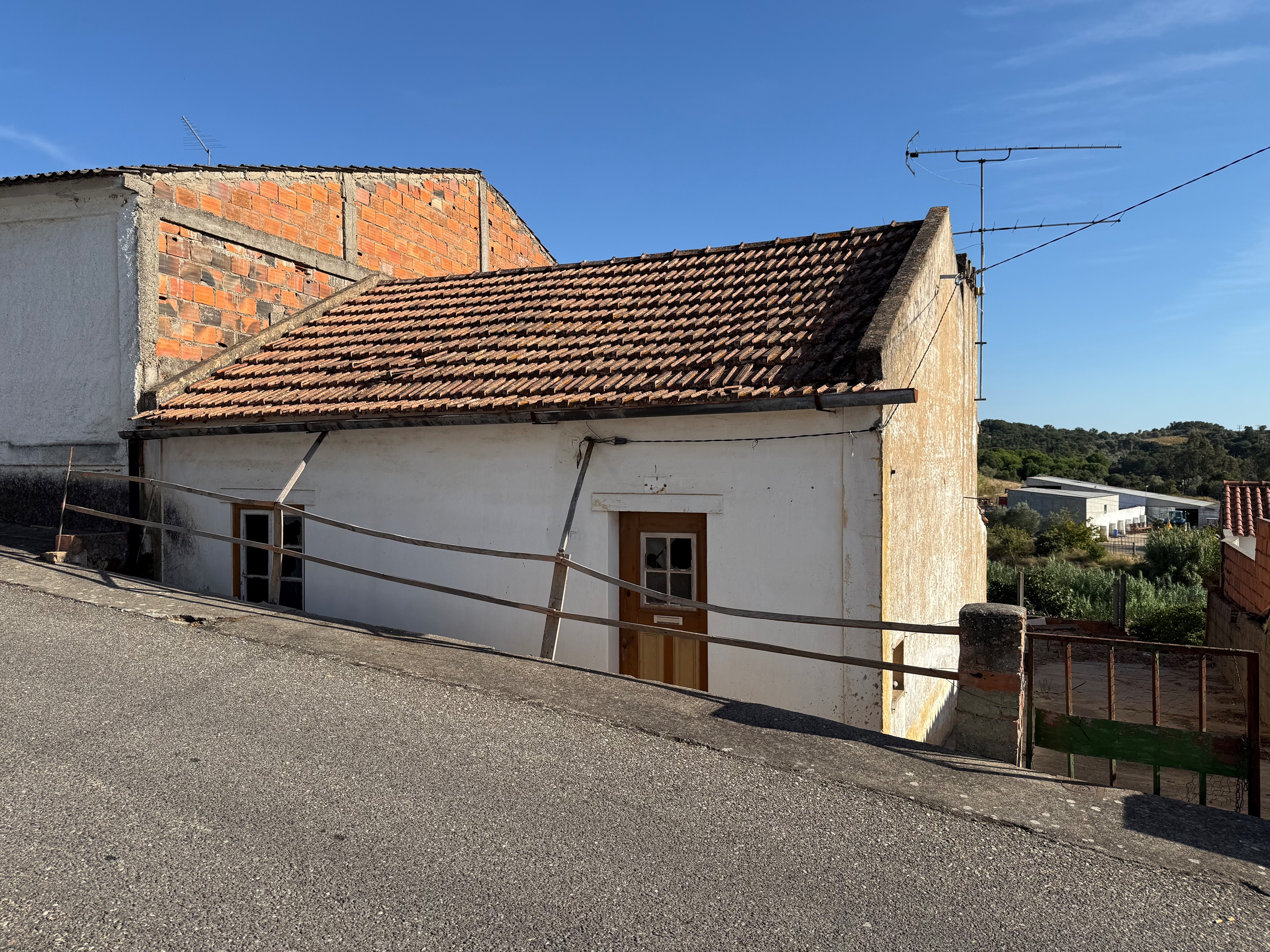 Moradia para Restaurar T2