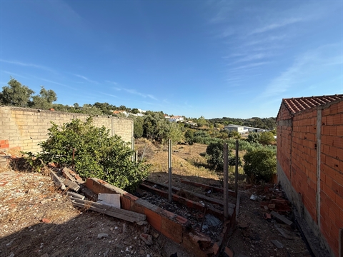 Moradia para Restaurar T2