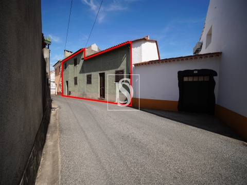 🏡 Moradia T3 no centro da aldeia de Soudos com excelente terraço e vista desafogada
