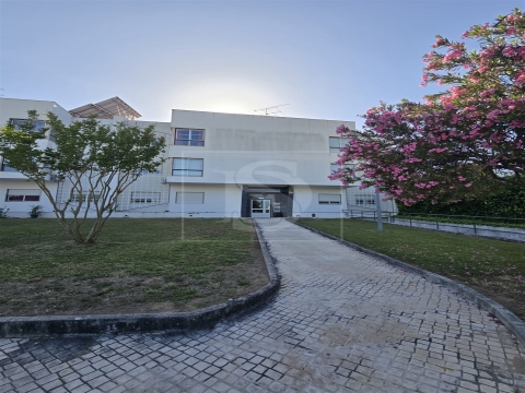 Apartamento T3 com Garagem  em Torres Novas