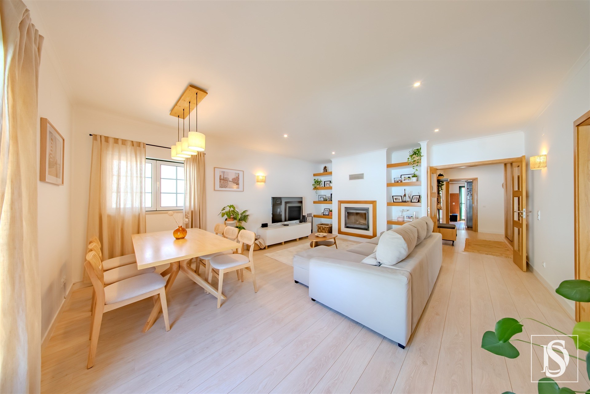 Apartamento T4 - Condomínio Lírio do Campo - Riachos, Torres Novas